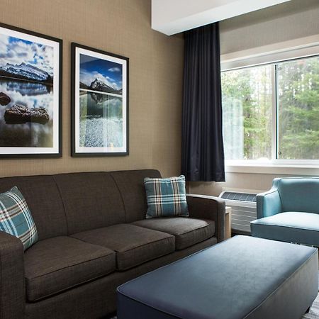 Mountaineer Lodge Lake Louise Exteriör bild