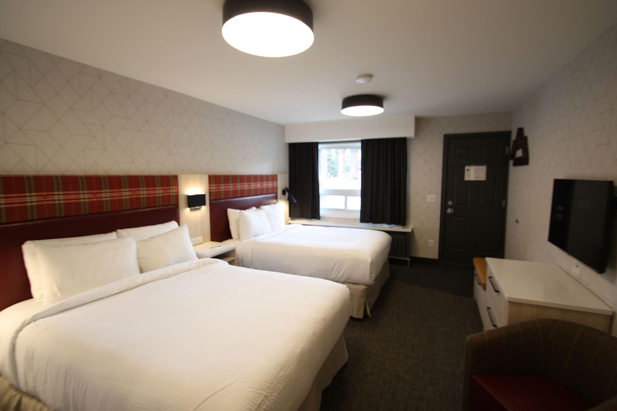 Mountaineer Lodge Lake Louise Exteriör bild