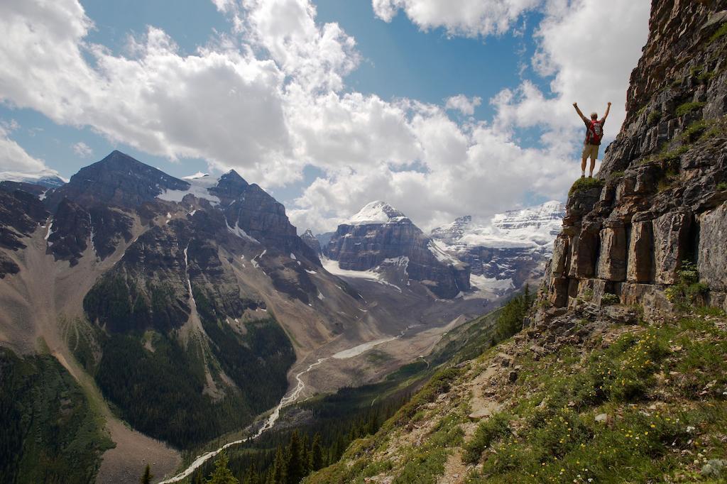 Mountaineer Lodge Lake Louise Exteriör bild